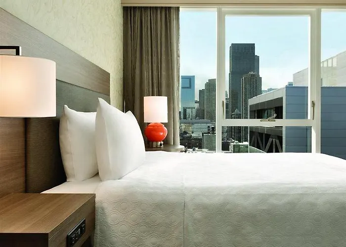 Home2 By Hilton River North 3*