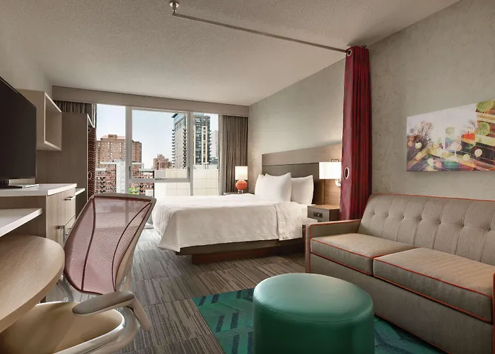 Home2 By Hilton River North Hotel 3*