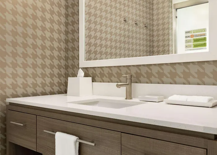 Home2 By Hilton River North 3*