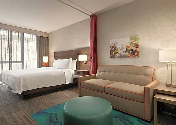 Hotel Home2 By Hilton River North Chicago