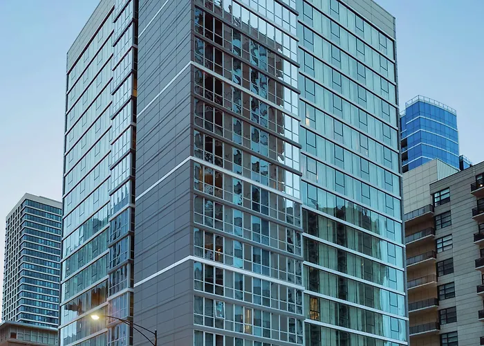 Home2 By Hilton River North Hotel 3*